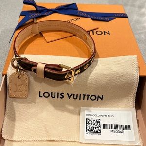 Authentic Louis Vuitton Collar PM. BNIB